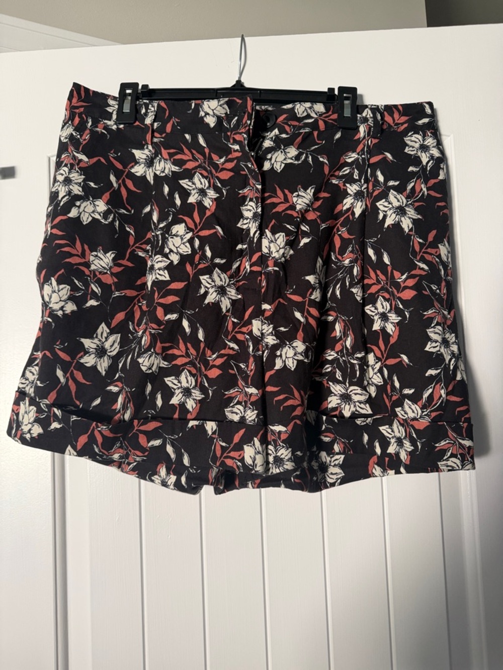 NWT Rag & Bone Black Floral High-Waist Shorts with White & Rust Leaves